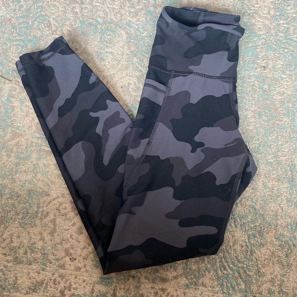Camo old navy leggings like new small